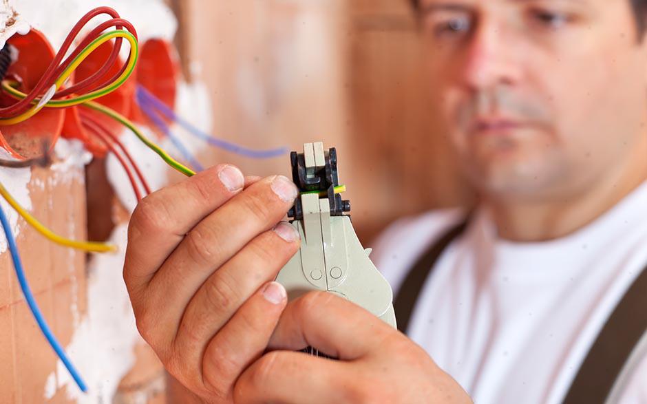 tarif horaire d'un électricien Paris 4